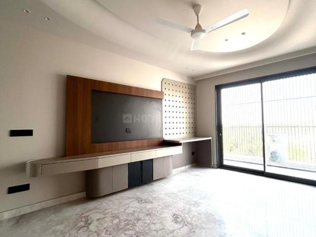 4 BHK Independent Builder Floor in DLF Phase 3 for rent Gurgaon. The reference number is 20785503