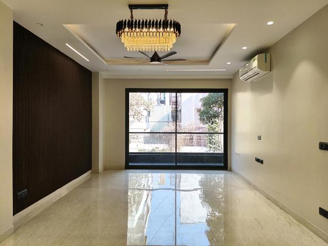 4 BHK Independent Builder Floor in DLF Phase 3 for resale Gurgaon. The reference number is 19631284