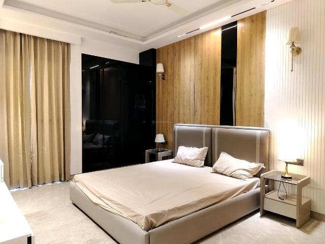 4 BHK Independent Builder Floor in DLF Phase 3 for resale Gurgaon. The reference number is 19882197