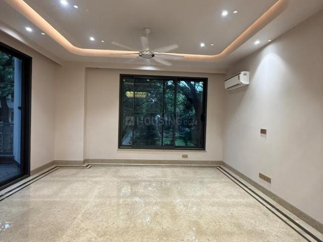 4 BHK Independent Builder Floor in East Of Kailash for resale New Delhi. The reference number is 20372358
