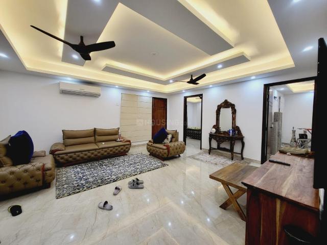 4 BHK Independent Builder Floor in Freedom Fighters Enclave for rent New Delhi. The reference number is 19785952