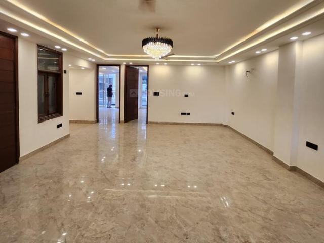 4 BHK Independent Builder Floor in Freedom Fighters Enclave for rent New Delhi. The reference number is 20482707