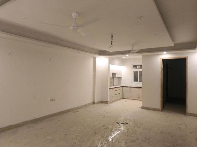 4 BHK Independent Builder Floor in Freedom Fighters Enclave for resale New Delhi. The reference number is 17205831