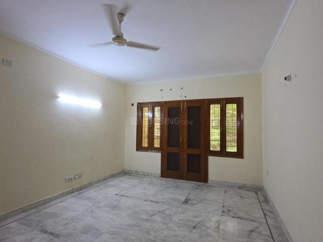 4 BHK Independent Builder Floor in Freedom Fighters Enclave for resale New Delhi. The reference number is 20969315