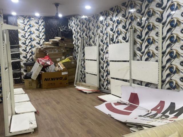 4 BHK Independent Builder Floor in GTB Nagar for resale New Delhi. The reference number is 20330231