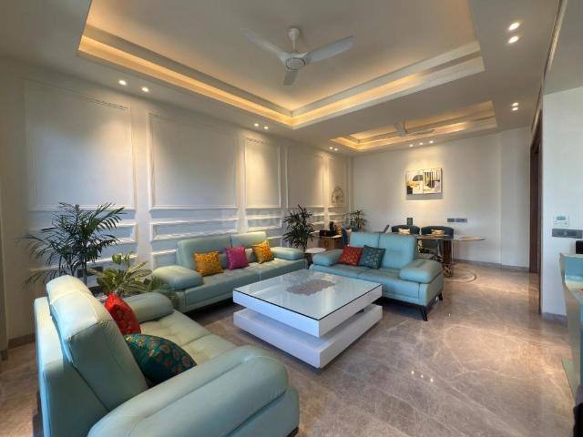 4 BHK Independent Builder Floor in Gulmohar Park for rent New Delhi. The reference number is 18636837
