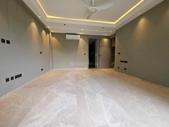 4 BHK Independent Builder Floor in Gulmohar Park for resale South Delhi. The reference number is 17466739