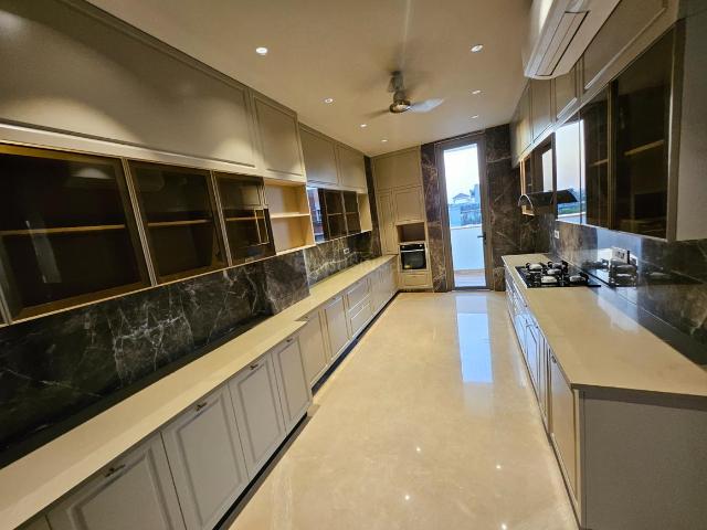 4 BHK Independent Builder Floor in Greater Kailash for resale New Delhi. The reference number is 14712349