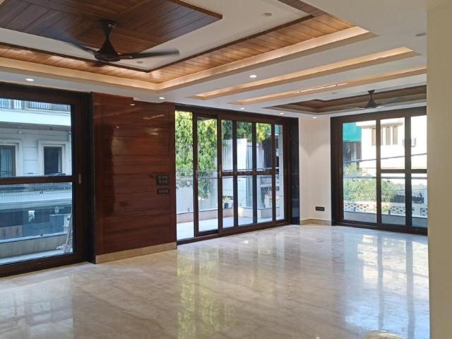 4 BHK Independent Builder Floor in Greater Kailash I for rent New Delhi. The reference number is 19951781