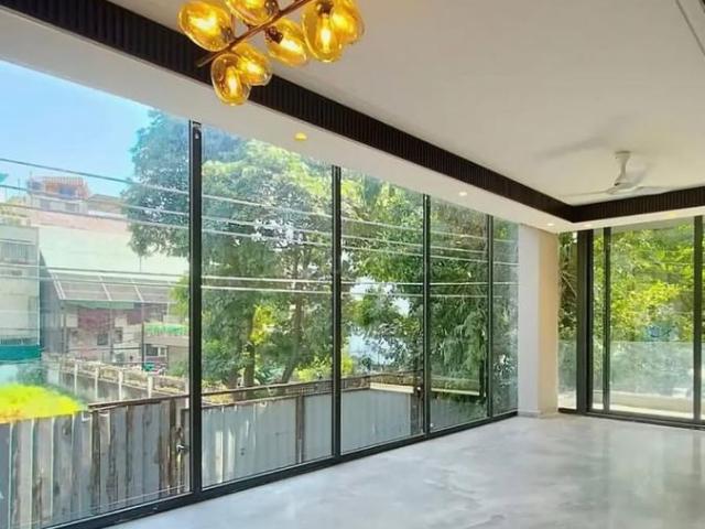 4 BHK Independent Builder Floor in Greater Kailash I for rent New Delhi. The reference number is 20184794