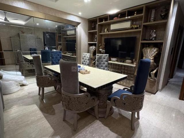 4 BHK Independent Builder Floor in Greater Kailash I for rent New Delhi. The reference number is 20593403
