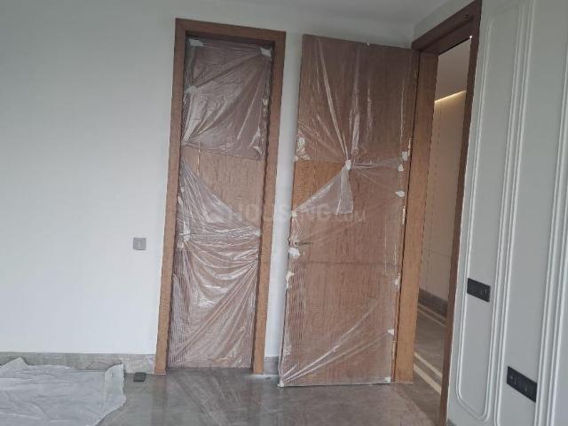 4 BHK Independent Builder Floor in Greater Kailash I for resale New Delhi. The reference number is 18935423