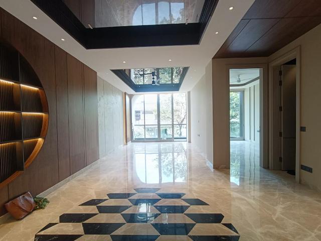 4 BHK Independent Builder Floor in Greater Kailash I for resale New Delhi. The reference number is 20044305