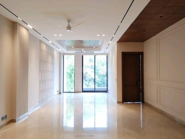 4 BHK Independent Builder Floor in Greater Kailash I for resale New Delhi. The reference number is 20400814