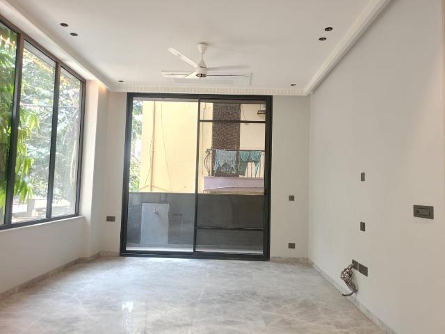 4 BHK Independent Builder Floor in Greater Kailash I for resale New Delhi. The reference number is 20588704