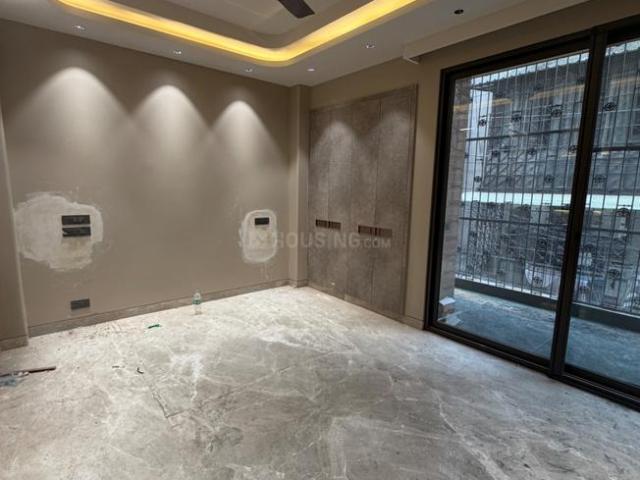 4 BHK Independent Builder Floor in Greater Kailash I for resale New Delhi. The reference number is 20596852