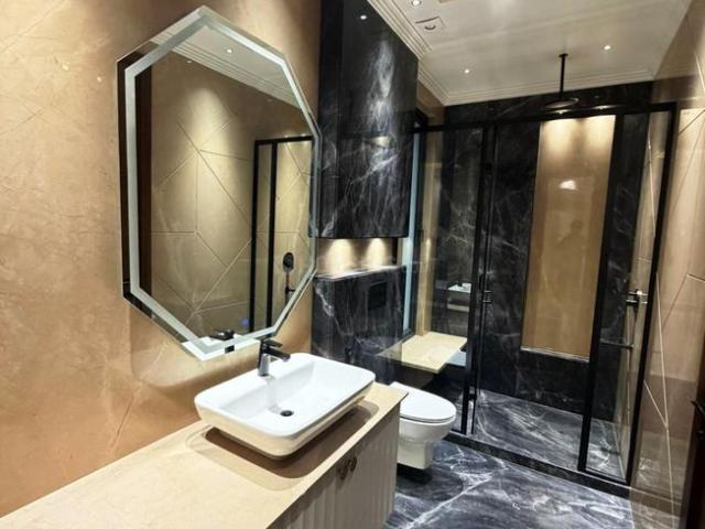 4 BHK Independent Builder Floor in Greater Kailash I for resale New Delhi. The reference number is 20745867