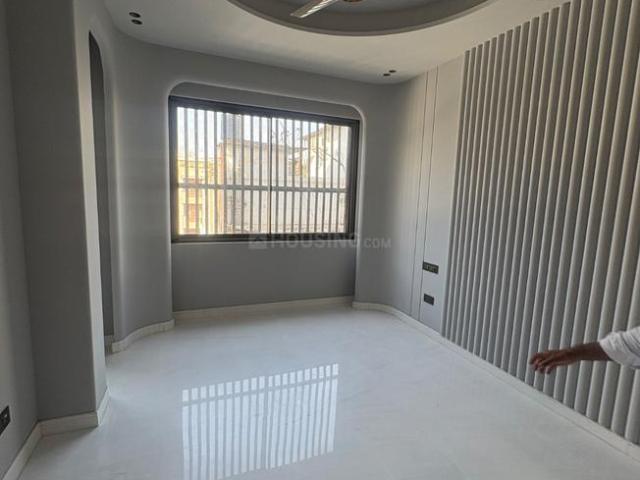 4 BHK Independent Builder Floor in Greater Kailash I for resale New Delhi. The reference number is 20810313