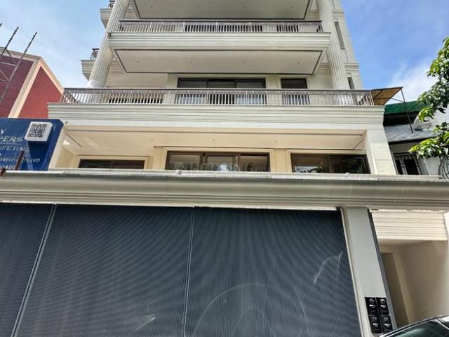 4 BHK Independent Builder Floor in Greater Kailash I for resale New Delhi. The reference number is 20874263