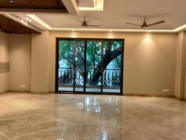 4 BHK Independent Builder Floor in Greater Kailash I for resale South Delhi. The reference number is 16943952