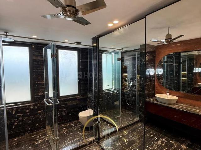 4 BHK Independent Builder Floor in Greater Kailash II for rent New Delhi. The reference number is 20682959