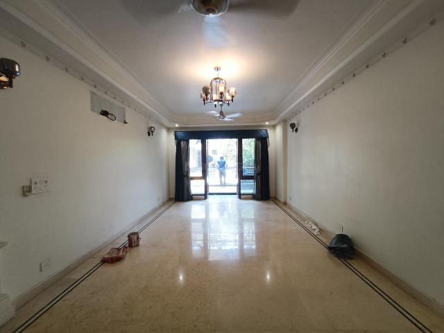 4 BHK Independent Builder Floor in Greater Kailash II for rent New Delhi. The reference number is 20177160
