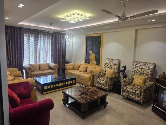 4 BHK Independent Builder Floor in Greater Kailash II for resale New Delhi. The reference number is 19780500