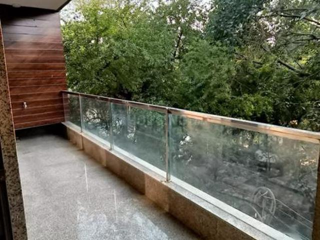 4 BHK Independent Builder Floor in Greater Kailash II for resale New Delhi. The reference number is 20121360