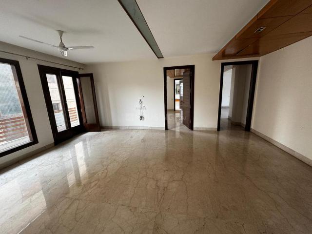 4 BHK Independent Builder Floor in Greater Kailash II for resale New Delhi. The reference number is 20727546