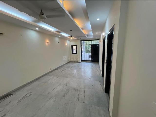 4 BHK Independent Builder Floor in Greater Kailash II for resale New Delhi. The reference number is 20826604