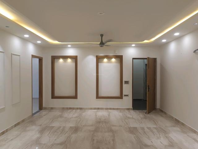 4 BHK Independent Builder Floor in Green Field Colony for rent Faridabad. The reference number is 18588406