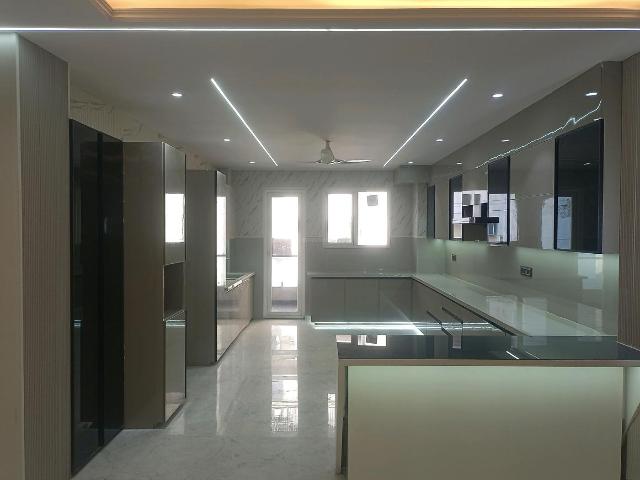 4 BHK Independent Builder Floor in Green Field Colony for resale Faridabad. The reference number is 19640917