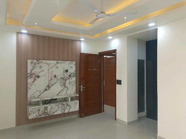 4 BHK Independent Builder Floor in Green Field Colony for resale Faridabad. The reference number is 19645071