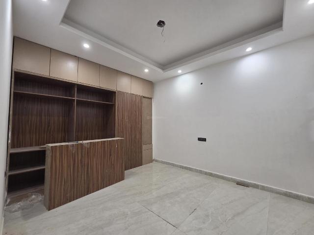 4 BHK Independent Builder Floor in Green Field Colony for resale Faridabad. The reference number is 19645285