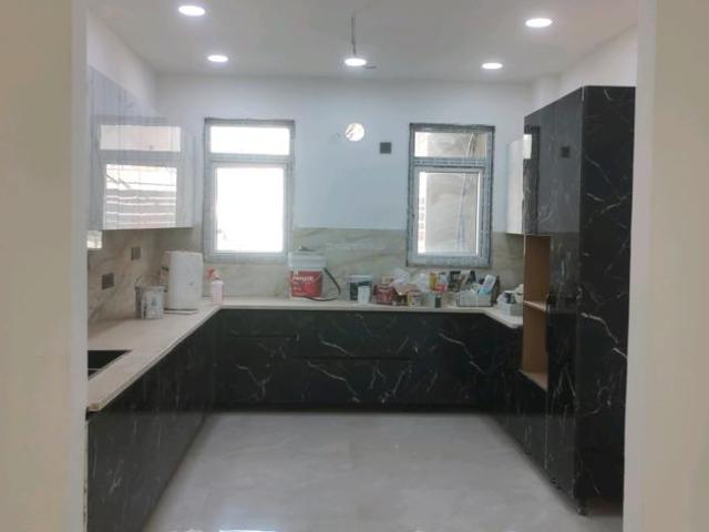 4 BHK Independent Builder Floor in Green Field Colony for resale Faridabad. The reference number is 19887000