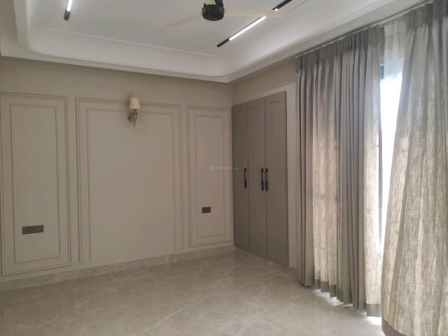 4 BHK Independent Builder Floor in Green Field Colony for resale Faridabad. The reference number is 19888315