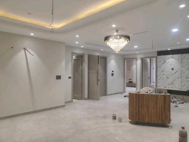 4 BHK Independent Builder Floor in Green Field Colony for resale Faridabad. The reference number is 20043098