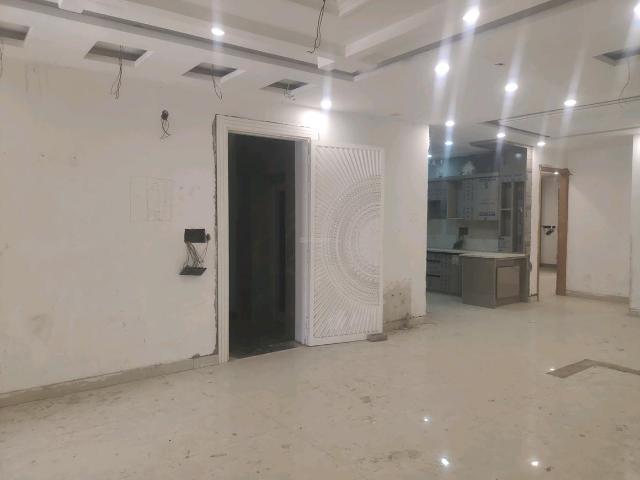 4 BHK Independent Builder Floor in Green Field Colony for resale Faridabad. The reference number is 20062140