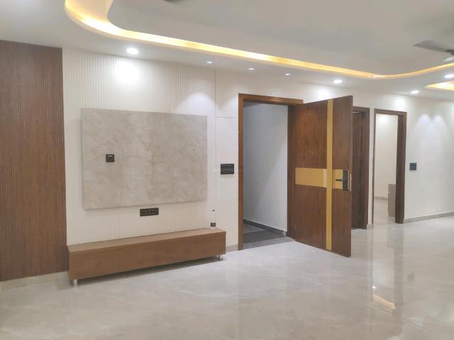 4 BHK Independent Builder Floor in Green Field Colony for resale Faridabad. The reference number is 20091241