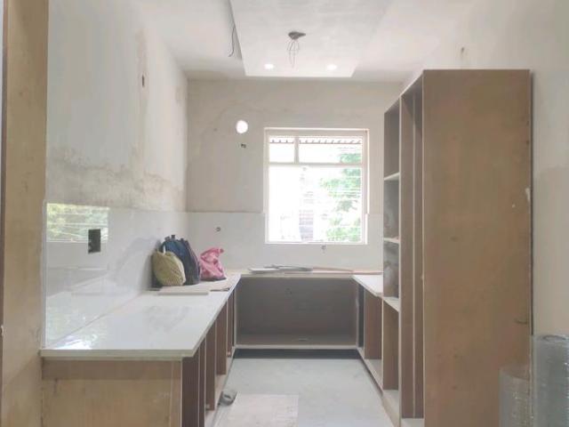 4 BHK Independent Builder Floor in Green Field Colony for resale Faridabad. The reference number is 20039975