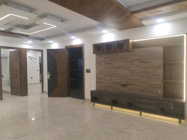 4 BHK Independent Builder Floor in Green Field Colony for resale Faridabad. The reference number is 20248107