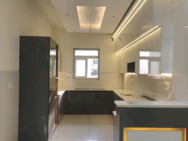 4 BHK Independent Builder Floor in Green Field Colony for resale Faridabad. The reference number is 20535811