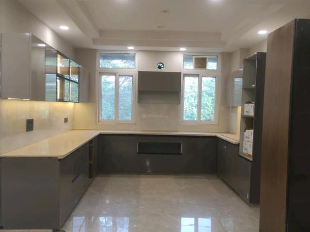 4 BHK Independent Builder Floor in Green Field Colony for resale Faridabad. The reference number is 20664775