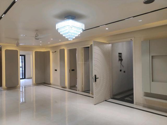4 BHK Independent Builder Floor in Green Field Colony for resale Faridabad. The reference number is 20709447
