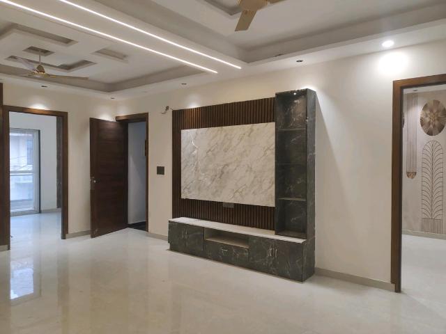 4 BHK Independent Builder Floor in Green Field Colony for resale Faridabad. The reference number is 20711404