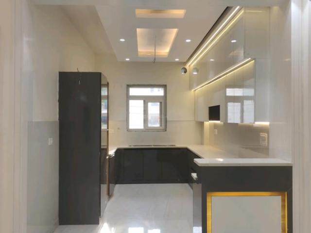 4 BHK Independent Builder Floor in Green Field Colony for resale Faridabad. The reference number is 20737472