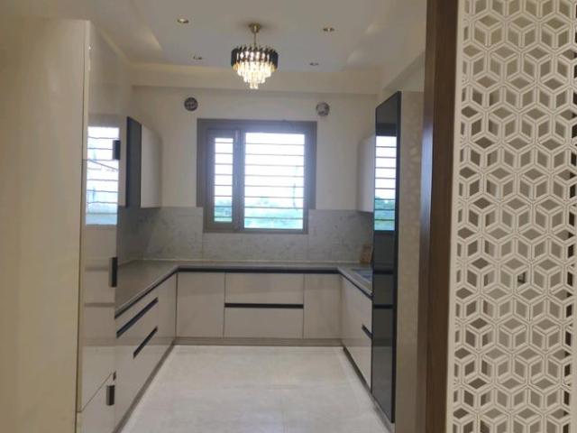 4 BHK Independent Builder Floor in Green Field Colony for resale Faridabad. The reference number is 20934875