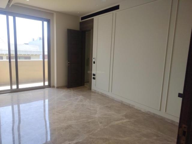 4 BHK Independent Builder Floor in Green Park Extension for resale New Delhi. The reference number is 20044046