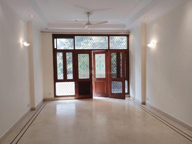 4 BHK Independent Builder Floor in Green Park for rent New Delhi. The reference number is 20305064
