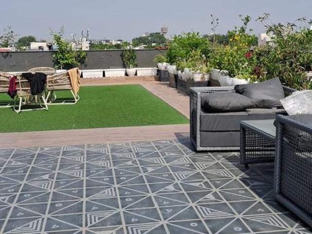 4 BHK Independent Builder Floor in Green Park for rent New Delhi. The reference number is 20889367